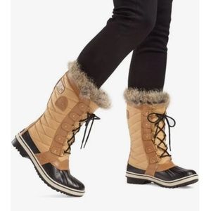 Women’s Sorel snow boots